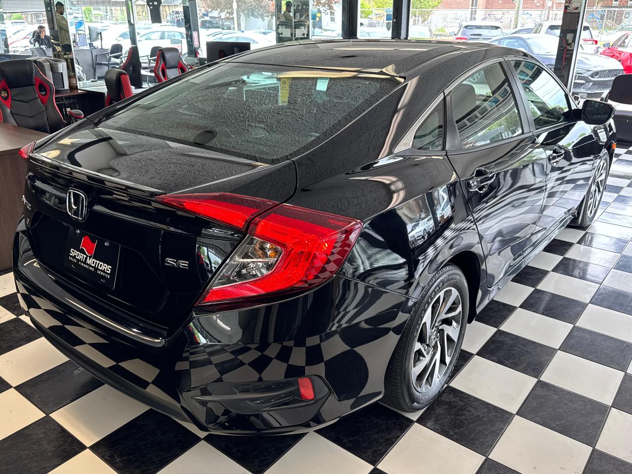 2018 Honda Civic SE+Adaptive Cruise+Lane Keep Assist+Remote Start Photo9