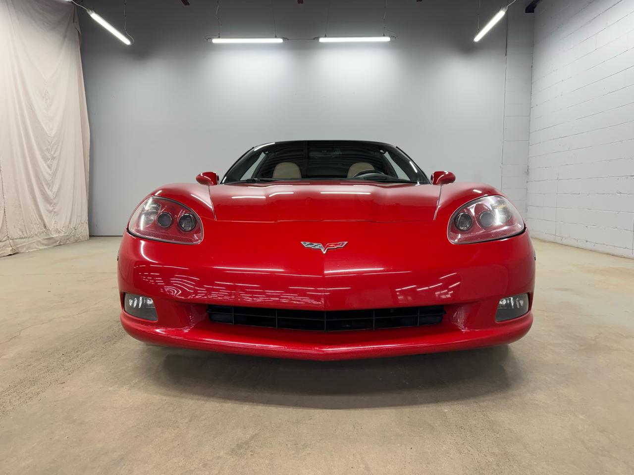 2005 Chevrolet Corvette 2dr Cpe Photo2