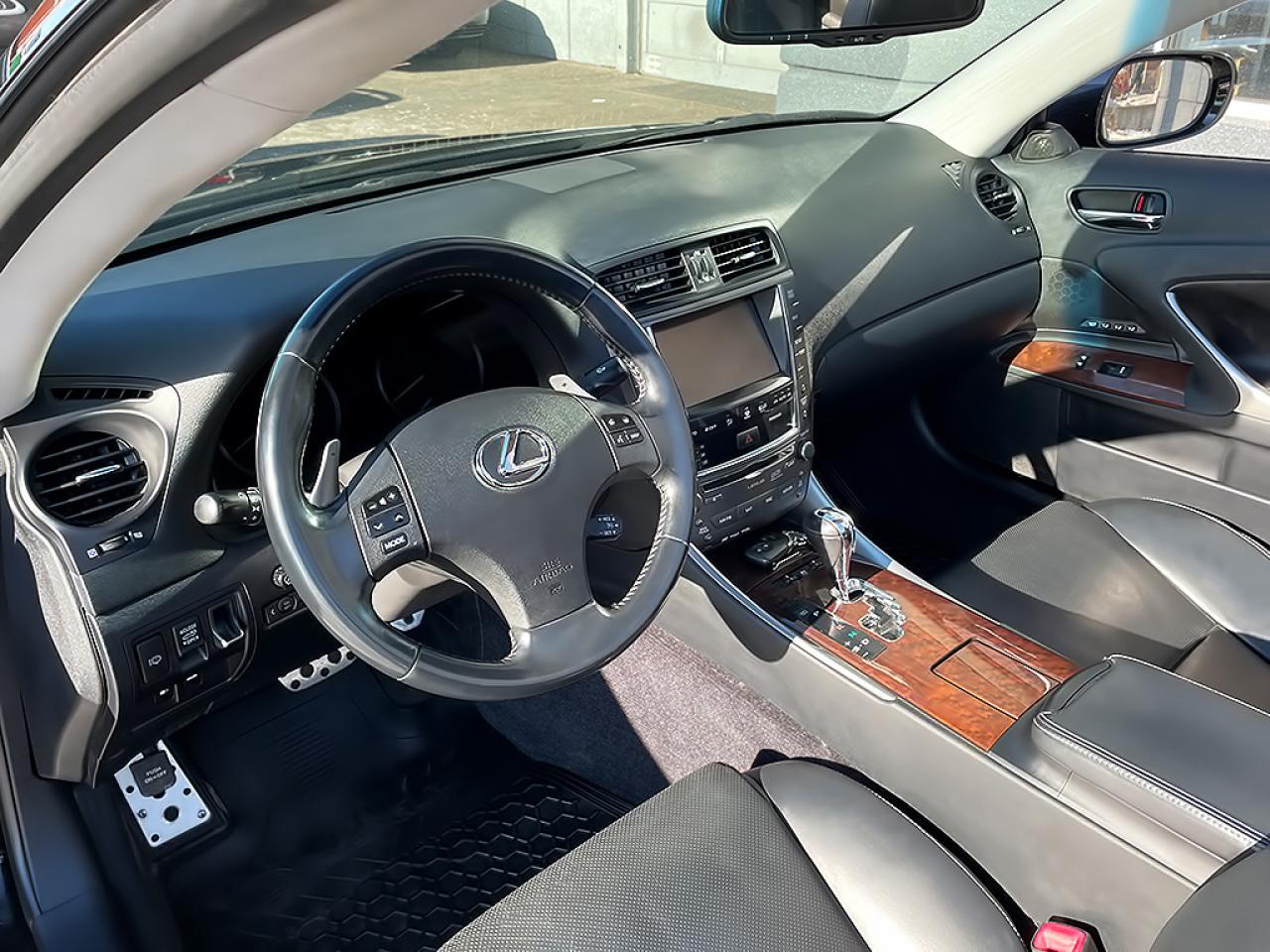2010 Lexus IS 350 CONVERTIBLE | NAVI | REARCAM | PWR TOP - Photo #10
