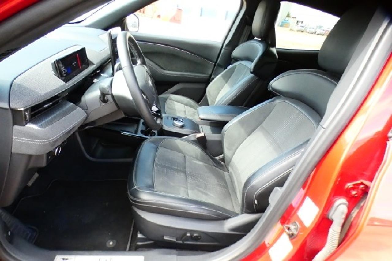 2022 Ford Mustang Mach-E GT Performance Edition AWD w/Htd L.wrap, NAV, BUC - Photo #11