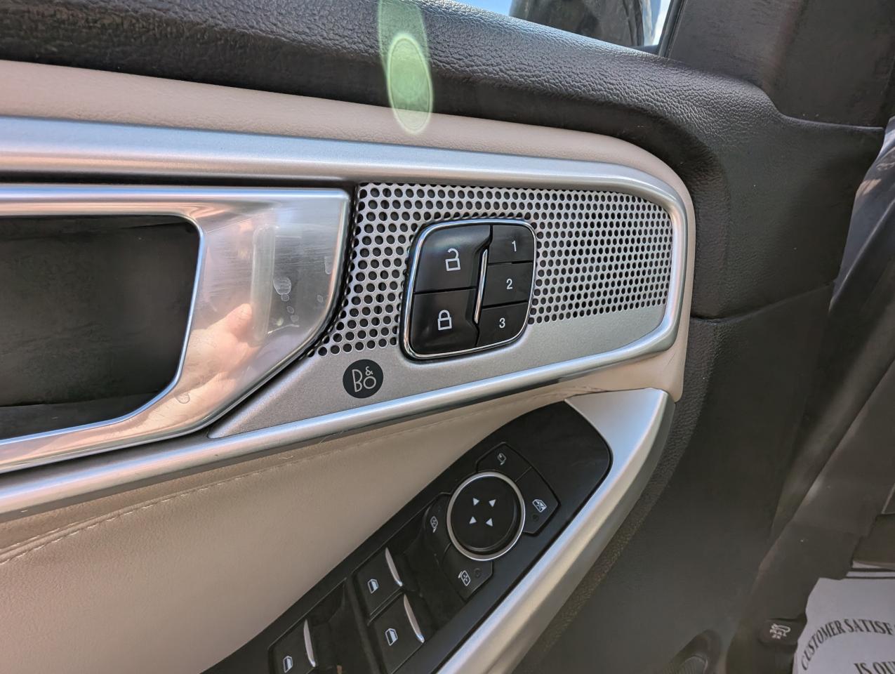 2021 Ford Explorer Limited | Htd Cooled Seats | CarPlay - Photo #12