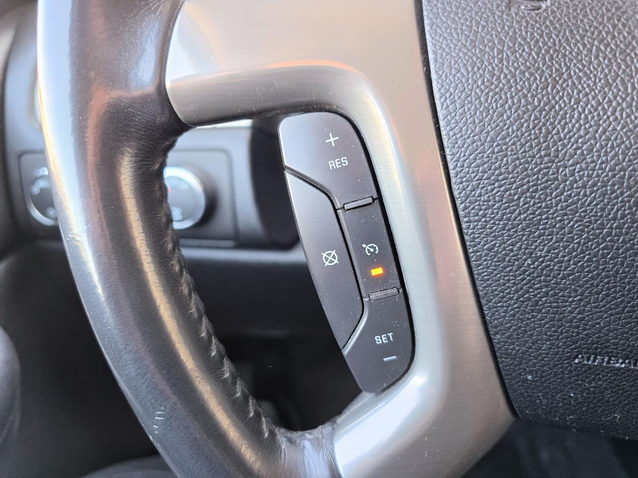 2008 Chevrolet Suburban Leather, DVD, Heated Seats - Photo #13
