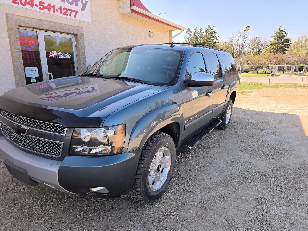 2008 Chevrolet Suburban Leather, DVD, Heated Seats - Photo #3