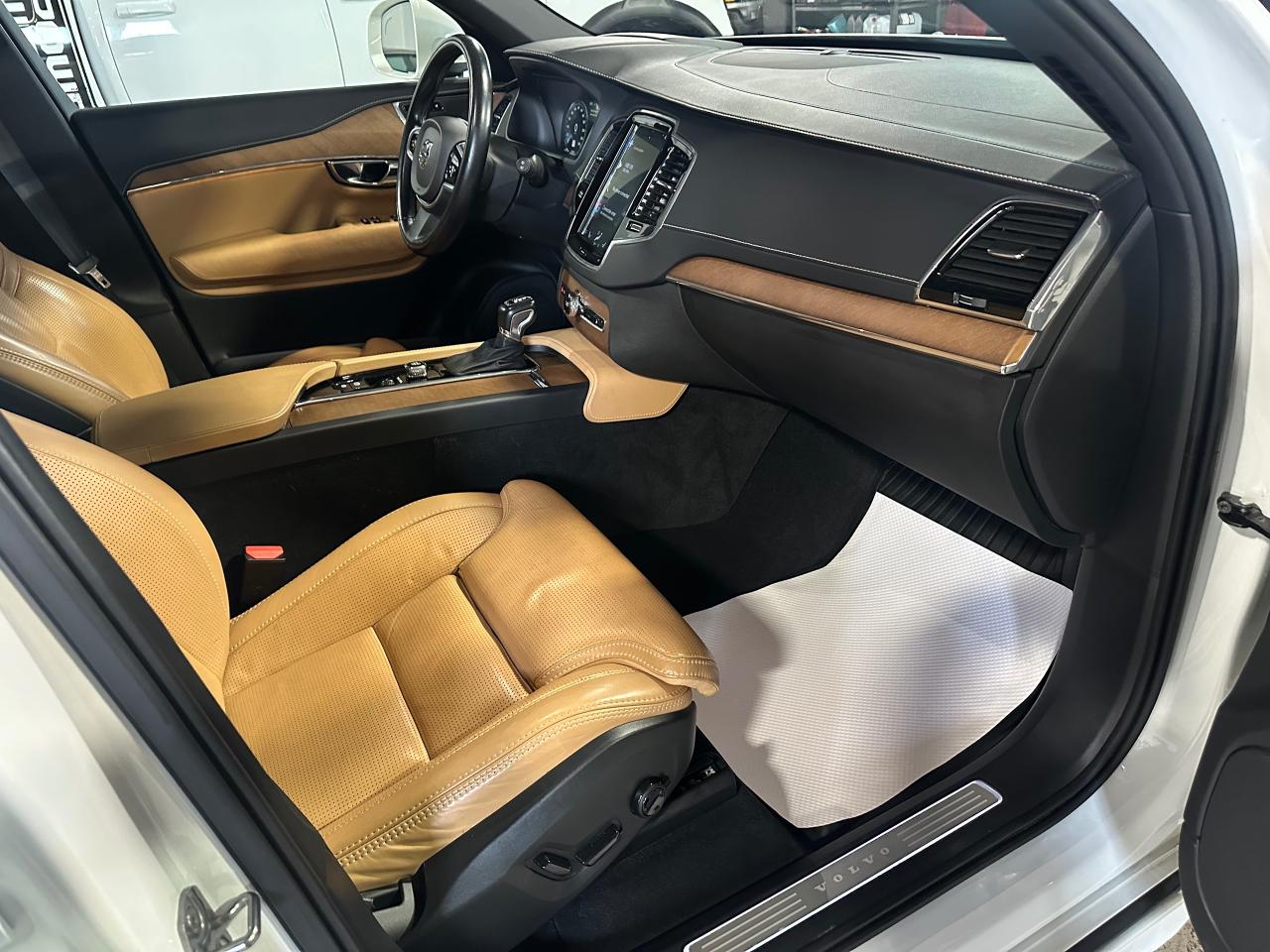 2018 Volvo XC90 INSCRIPTION | NO ACCIDENT | PANO SUNROOF - Photo #12