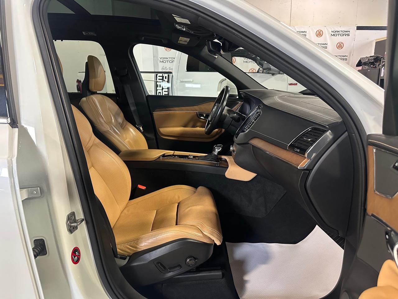 2018 Volvo XC90 INSCRIPTION | NO ACCIDENT | PANO SUNROOF - Photo #11