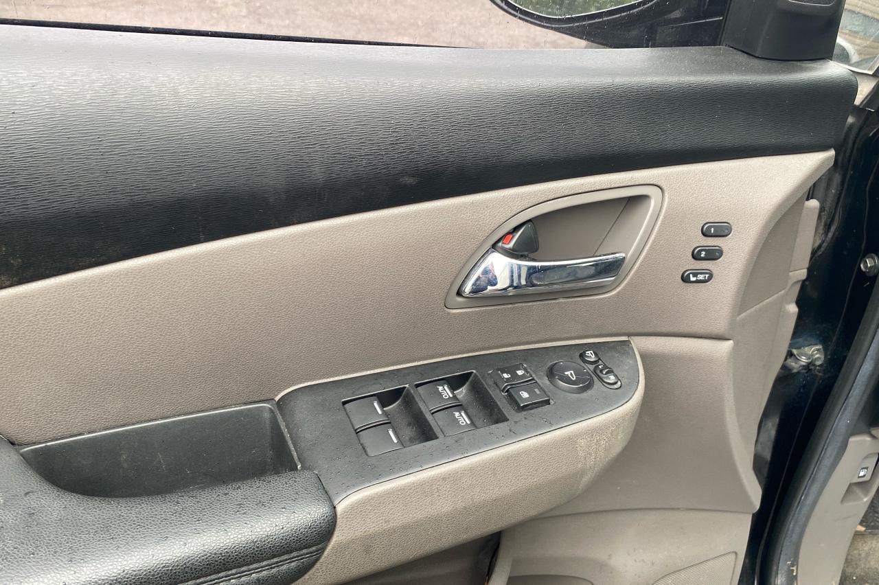 2014 Honda Odyssey Touring - Photo #10
