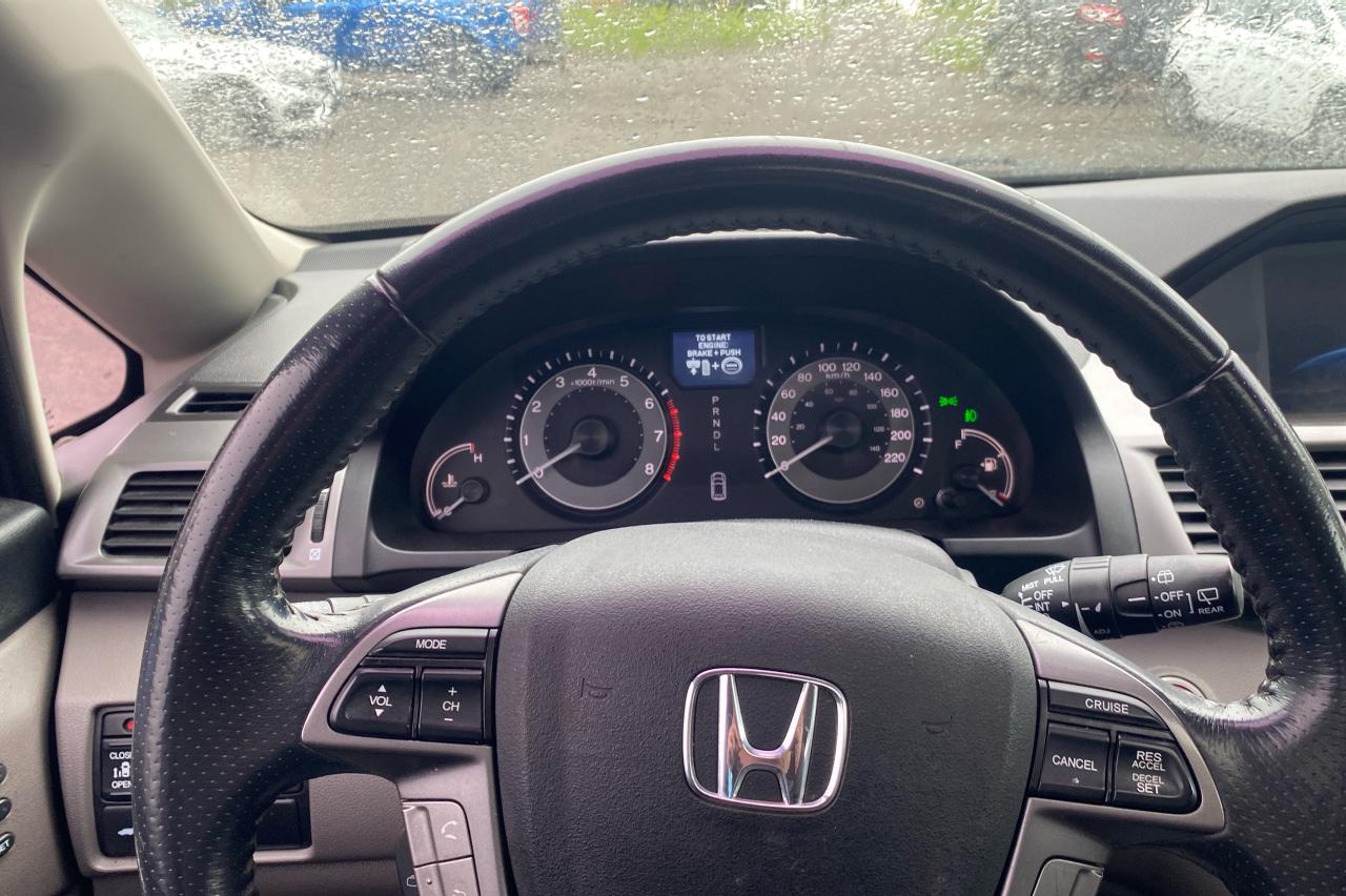2014 Honda Odyssey Touring - Photo #21