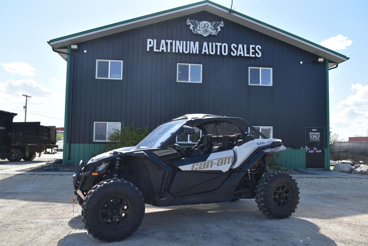 2023 Can-Am Maverick X3 XDS 900 Turbo LIKE NEW ONLY 189 KMS - Photo #1