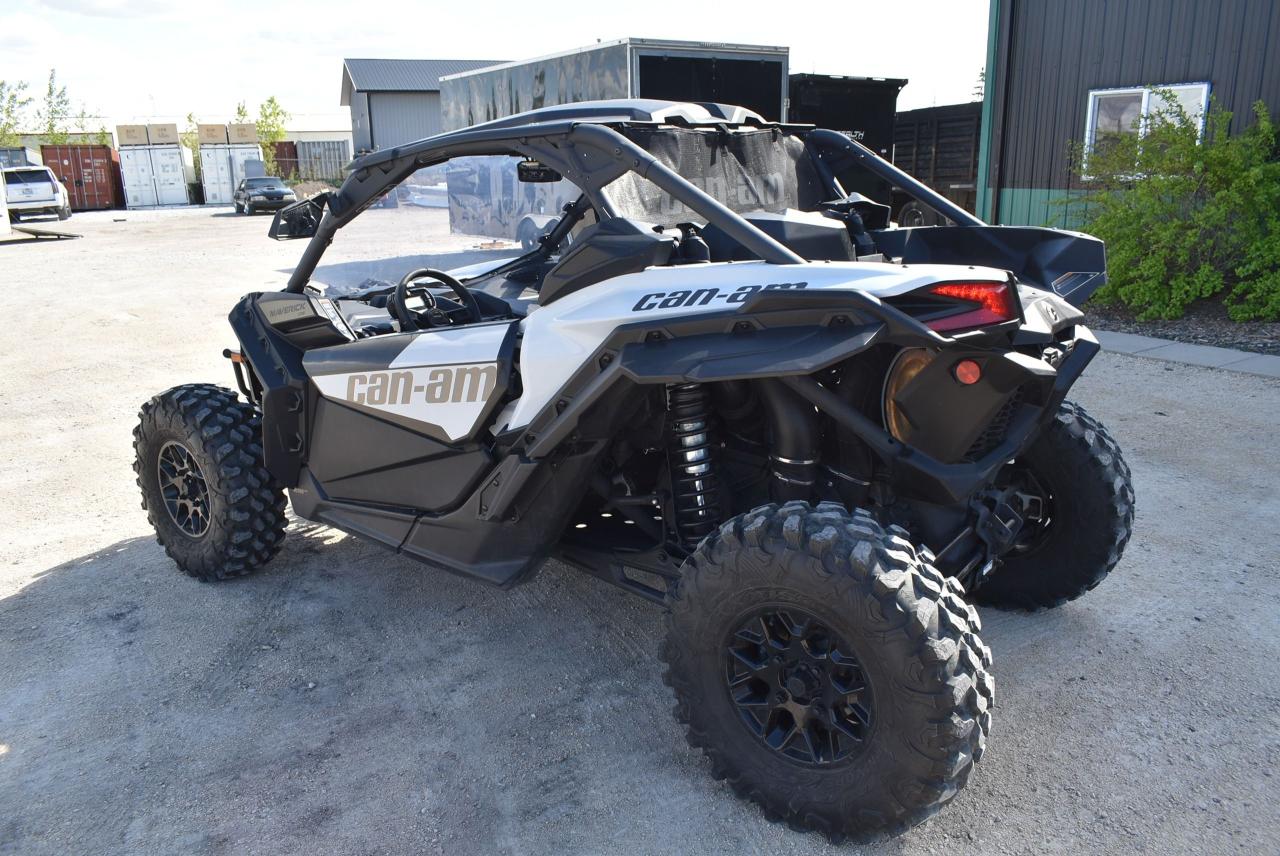 2023 Can-Am Maverick X3 XDS 900 Turbo LIKE NEW ONLY 189 KMS - Photo #4