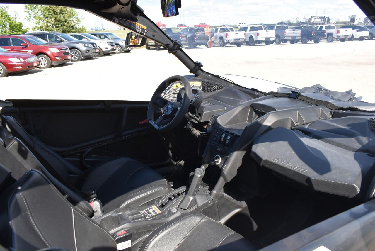 2023 Can-Am Maverick X3 XDS 900 Turbo LIKE NEW ONLY 189 KMS - Photo #18