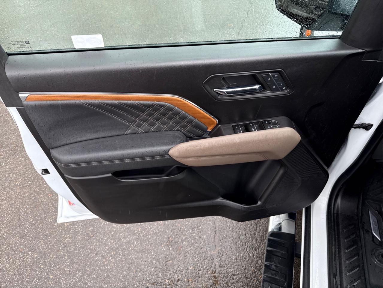 2023 GMC Canyon Denali - Photo #18