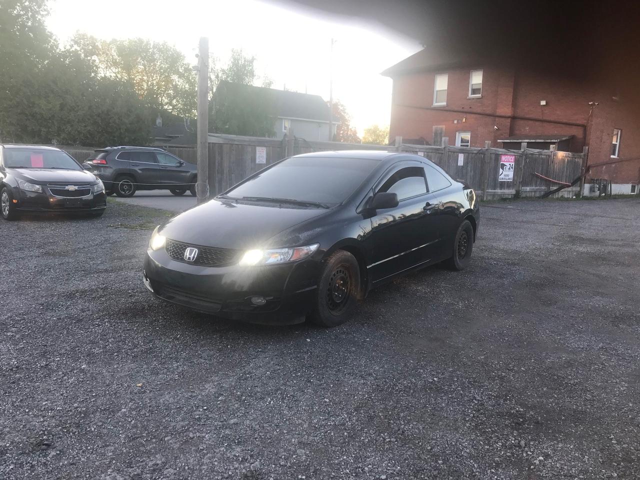 Used 2011 Honda Civic Coupe DX-G for sale in Oshawa, ON