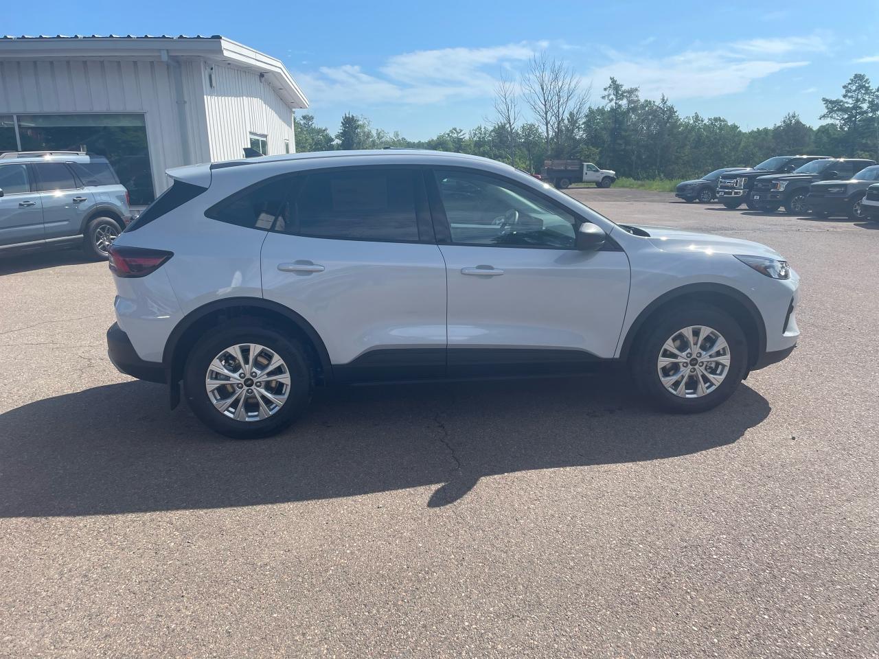 2025 Ford Escape Active Photo5