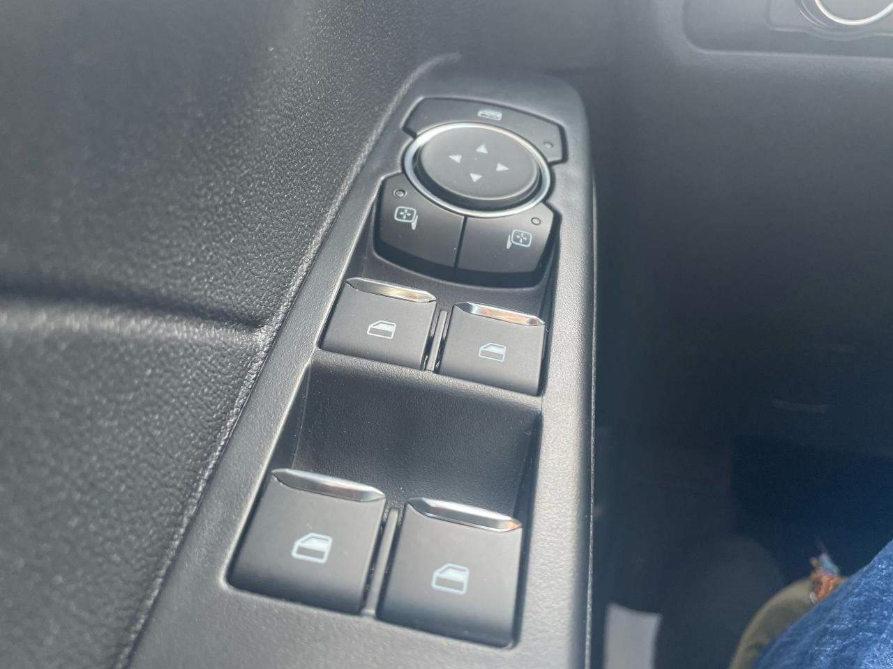 2025 Ford Escape Active Photo5
