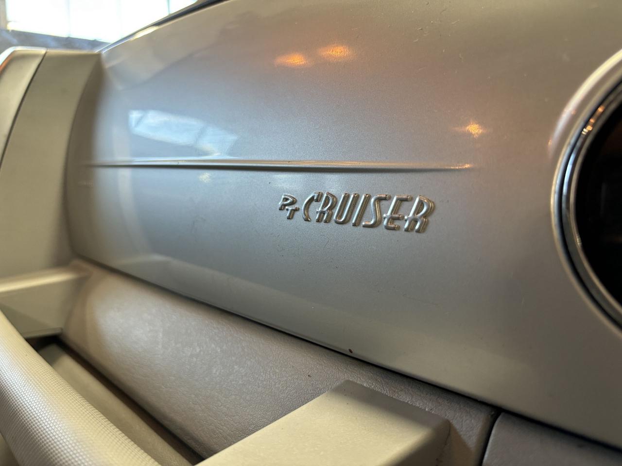 2010 Chrysler PT Cruiser Classic|ALLOYS|HEATEDSEATS|POWERWINDOWS| - Photo #11