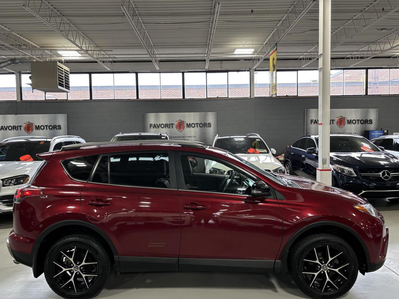 2018 Toyota RAV4 SE AWD|ALLOYS|NAV|LEATHER|BACKUPCAMERA|SUNROOF|+++ - Photo #3