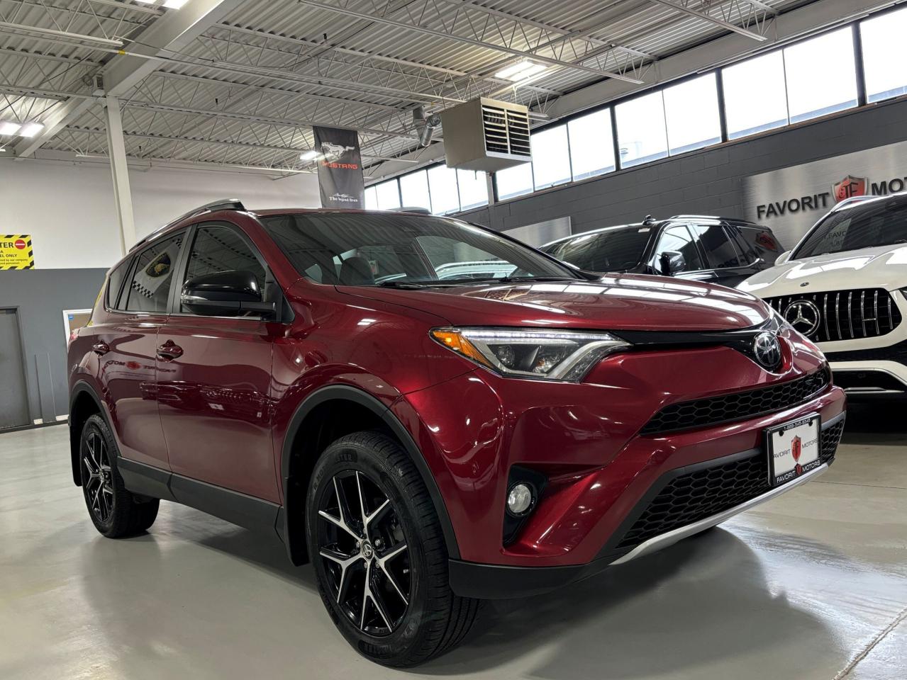 2018 Toyota RAV4 SE AWD|ALLOYS|NAV|LEATHER|BACKUPCAMERA|SUNROOF|+++ - Photo #2