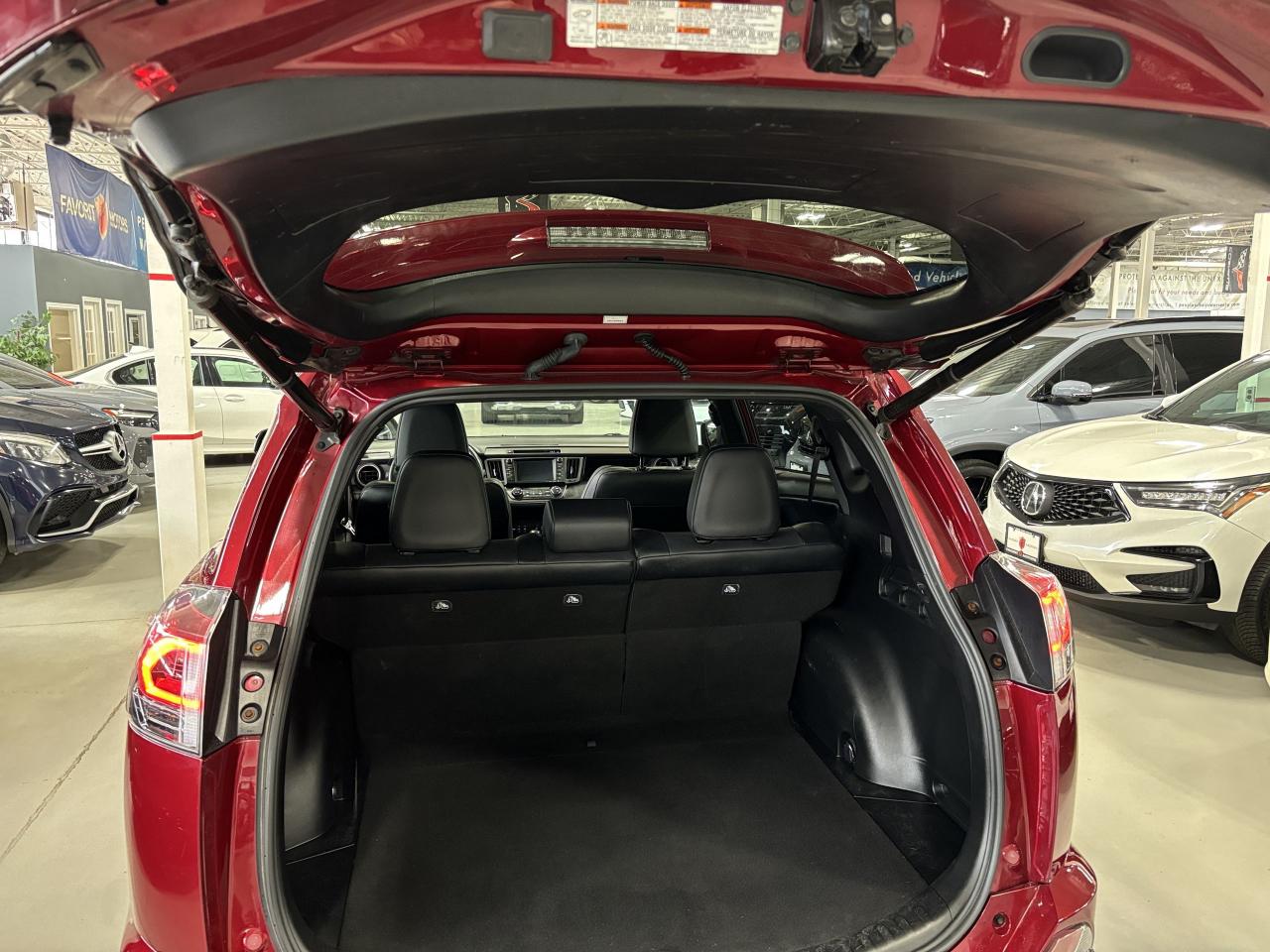 2018 Toyota RAV4 SE AWD|ALLOYS|NAV|LEATHER|BACKUPCAMERA|SUNROOF|+++ - Photo #6