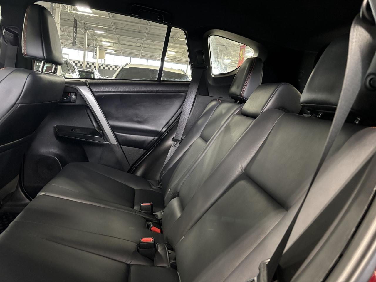 2018 Toyota RAV4 SE AWD|ALLOYS|NAV|LEATHER|BACKUPCAMERA|SUNROOF|+++ - Photo #9