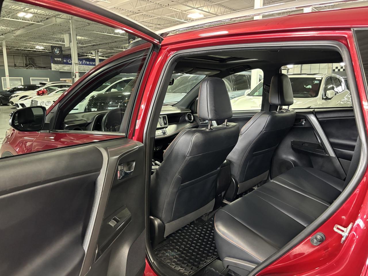 2018 Toyota RAV4 SE AWD|ALLOYS|NAV|LEATHER|BACKUPCAMERA|SUNROOF|+++ - Photo #7