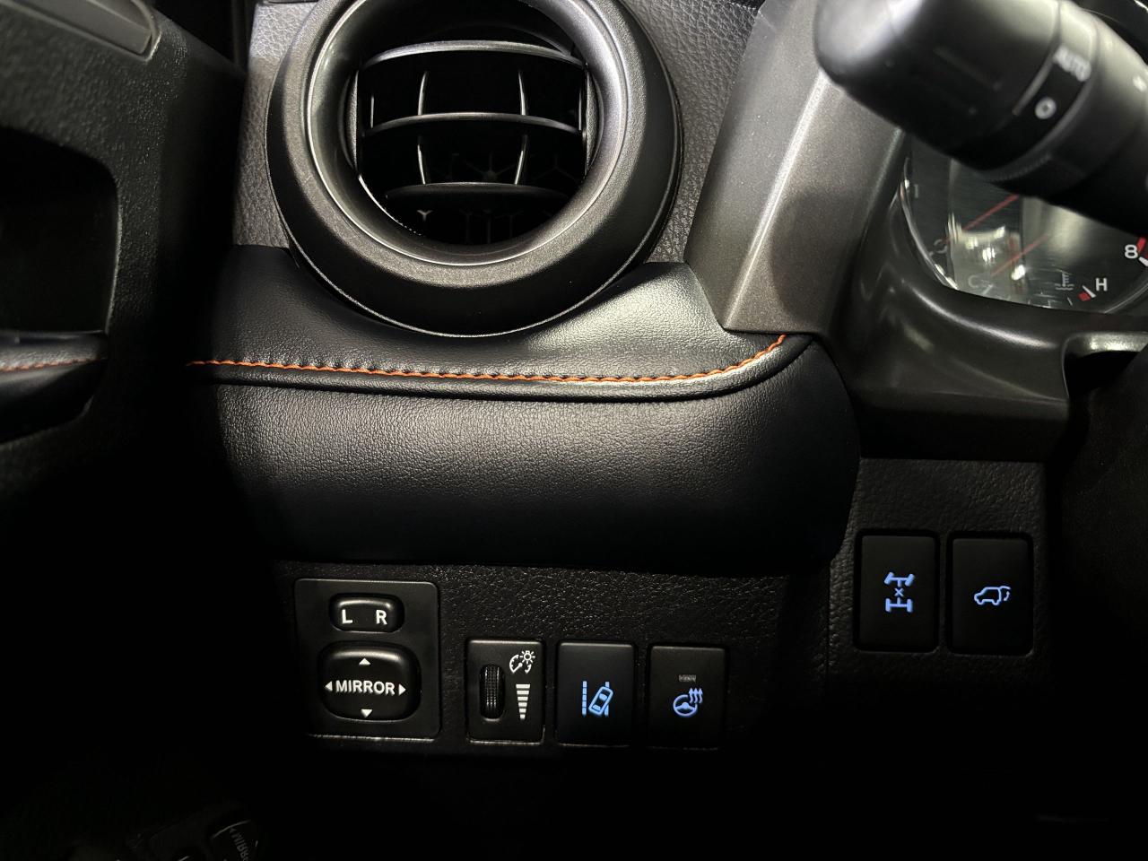2018 Toyota RAV4 SE AWD|ALLOYS|NAV|LEATHER|BACKUPCAMERA|SUNROOF|+++ - Photo #15