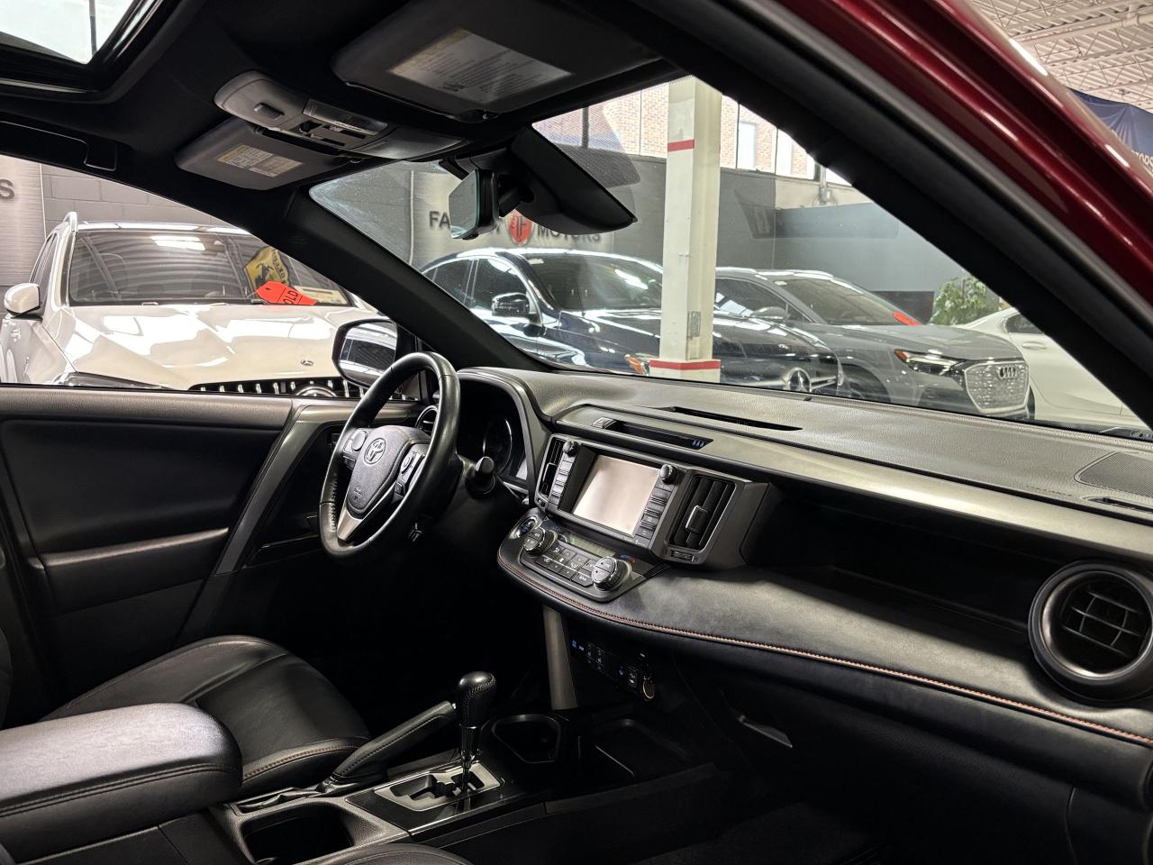 2018 Toyota RAV4 SE AWD|ALLOYS|NAV|LEATHER|BACKUPCAMERA|SUNROOF|+++ - Photo #12