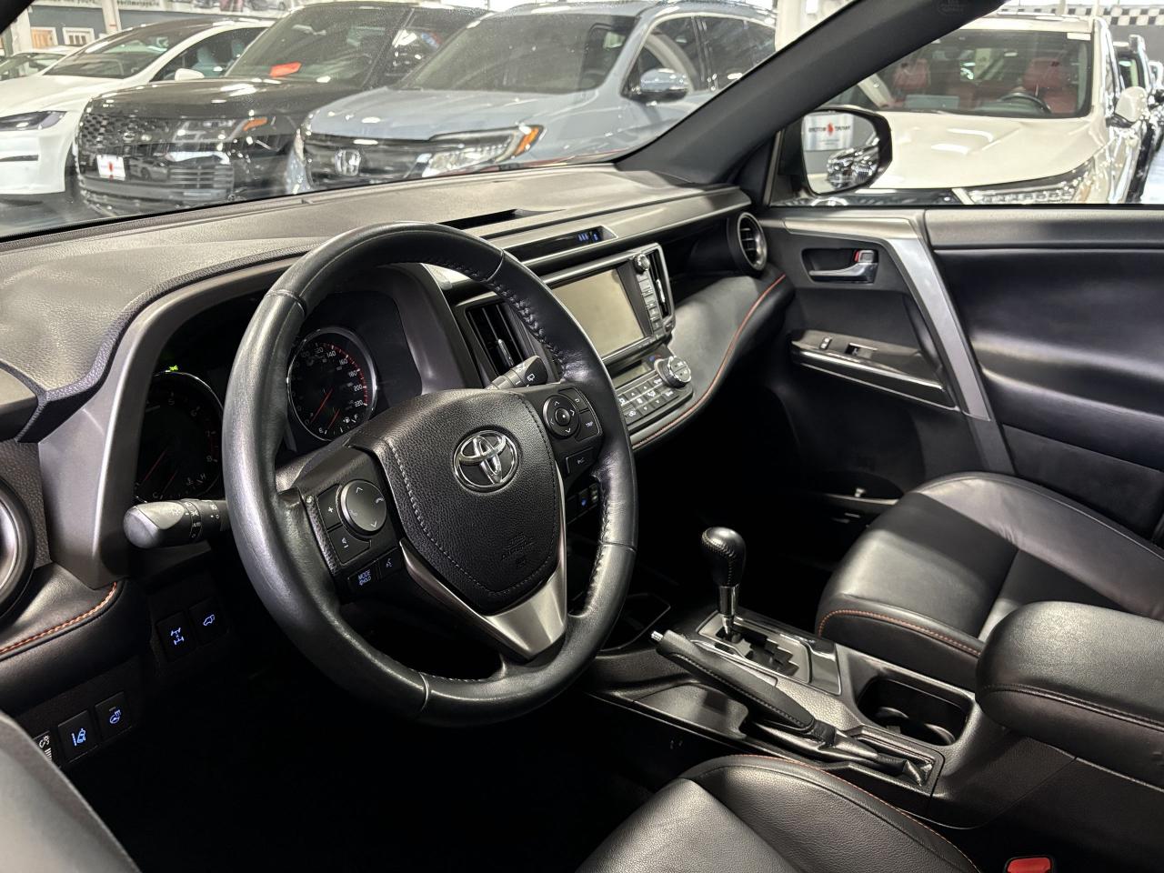 2018 Toyota RAV4 SE AWD|ALLOYS|NAV|LEATHER|BACKUPCAMERA|SUNROOF|+++ - Photo #14