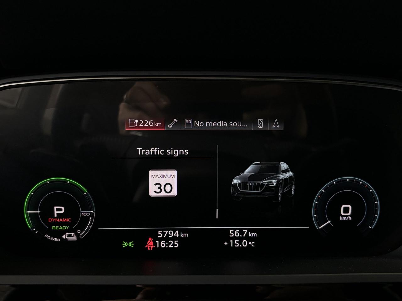 2019 Audi E-Tron Progressiv|QUATTRO|NAV|PANOROOF|LEATHER|ALLOYS|+++ - Photo #42
