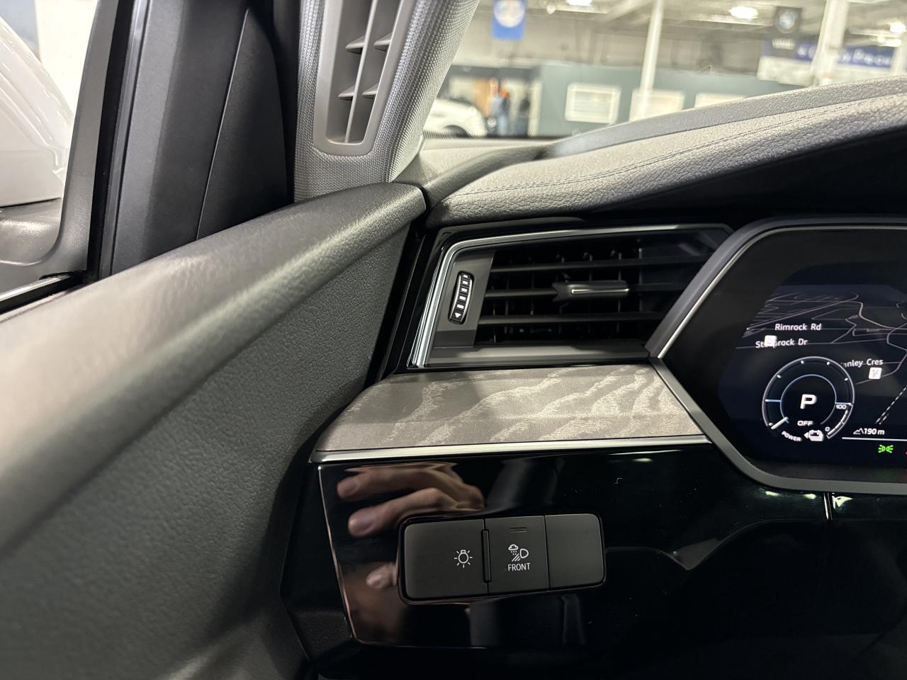 2019 Audi E-Tron Progressiv|QUATTRO|NAV|PANOROOF|LEATHER|ALLOYS|+++ - Photo #18