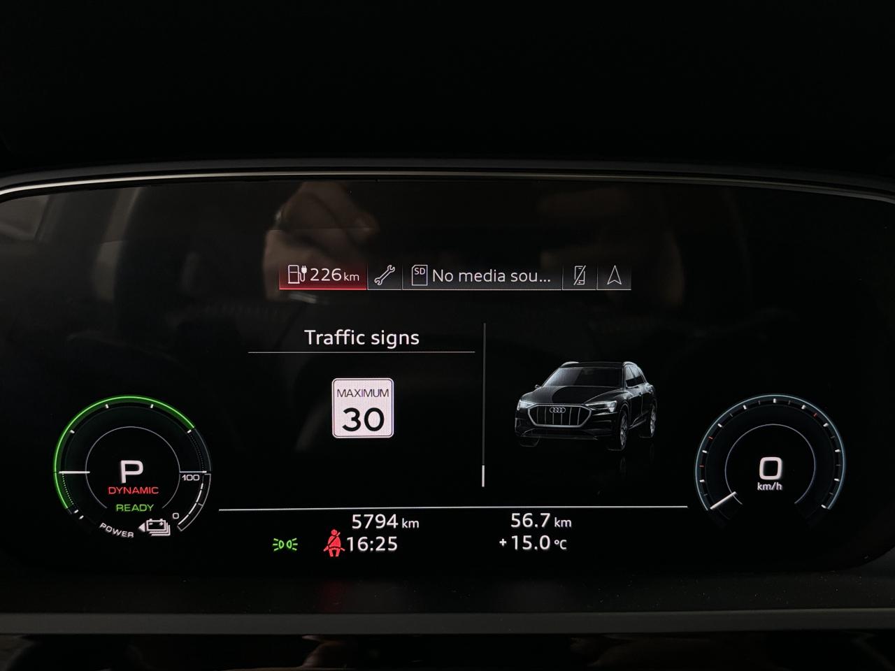 2019 Audi E-Tron Progressiv|QUATTRO|NAV|PANOROOF|LEATHER|ALLOYS|+++ - Photo #42