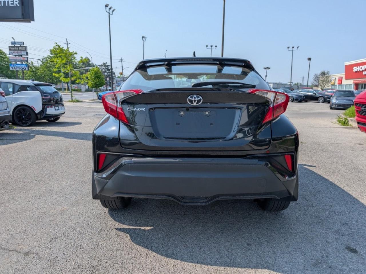 2021 Toyota C-HR XLE Premium  **LOW KMS - HTD SW** Photo3