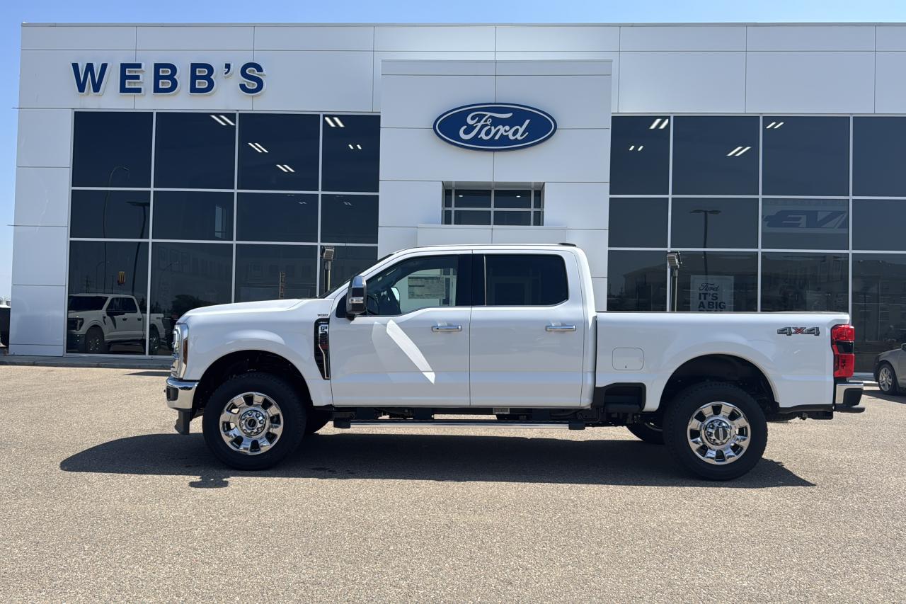 2025 Ford F-350 Super Duty Lariat Photo1