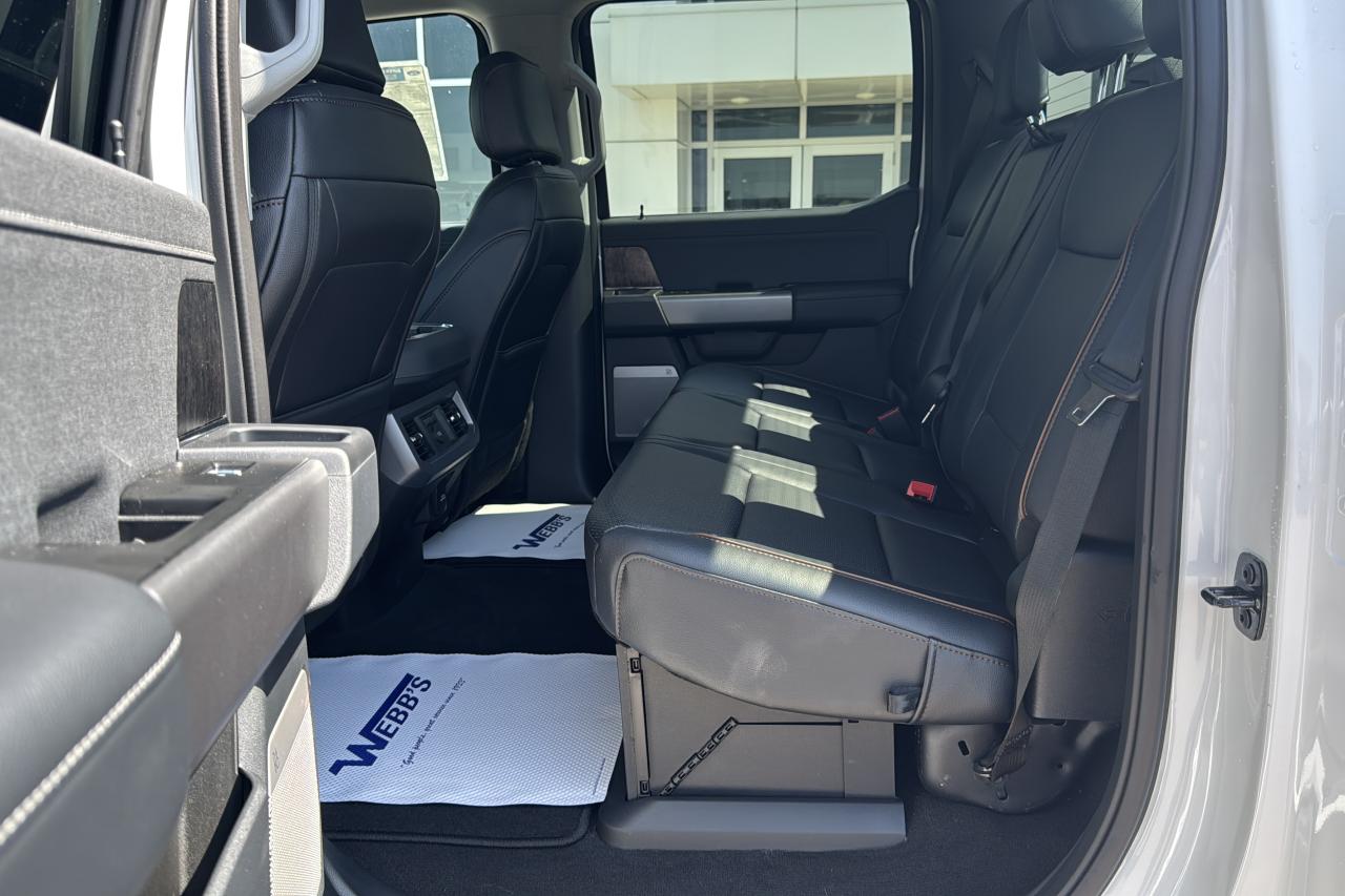 2025 Ford F-350 Super Duty Lariat Photo5