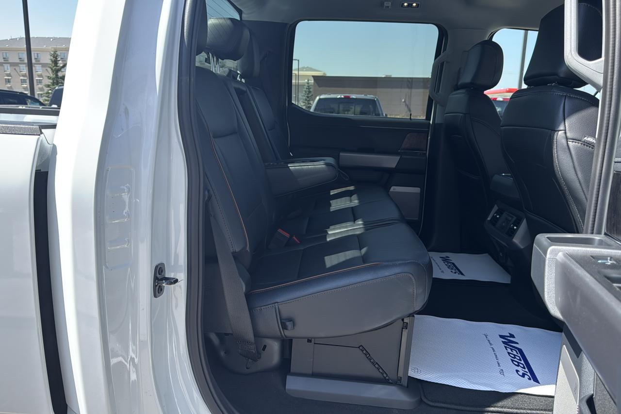 2025 Ford F-350 Super Duty Lariat Photo5
