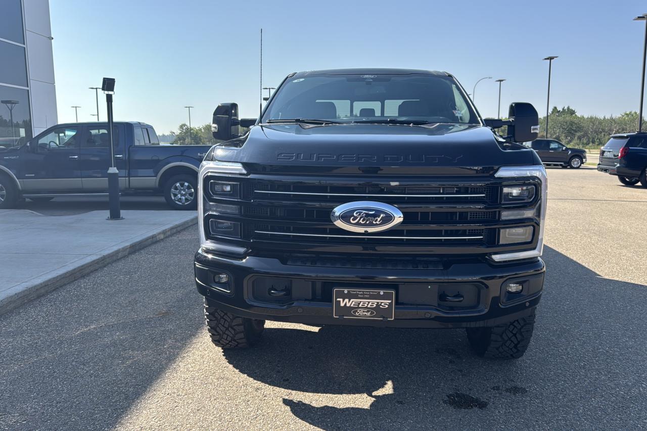 2025 Ford F-350 Super Duty Platinum Photo5