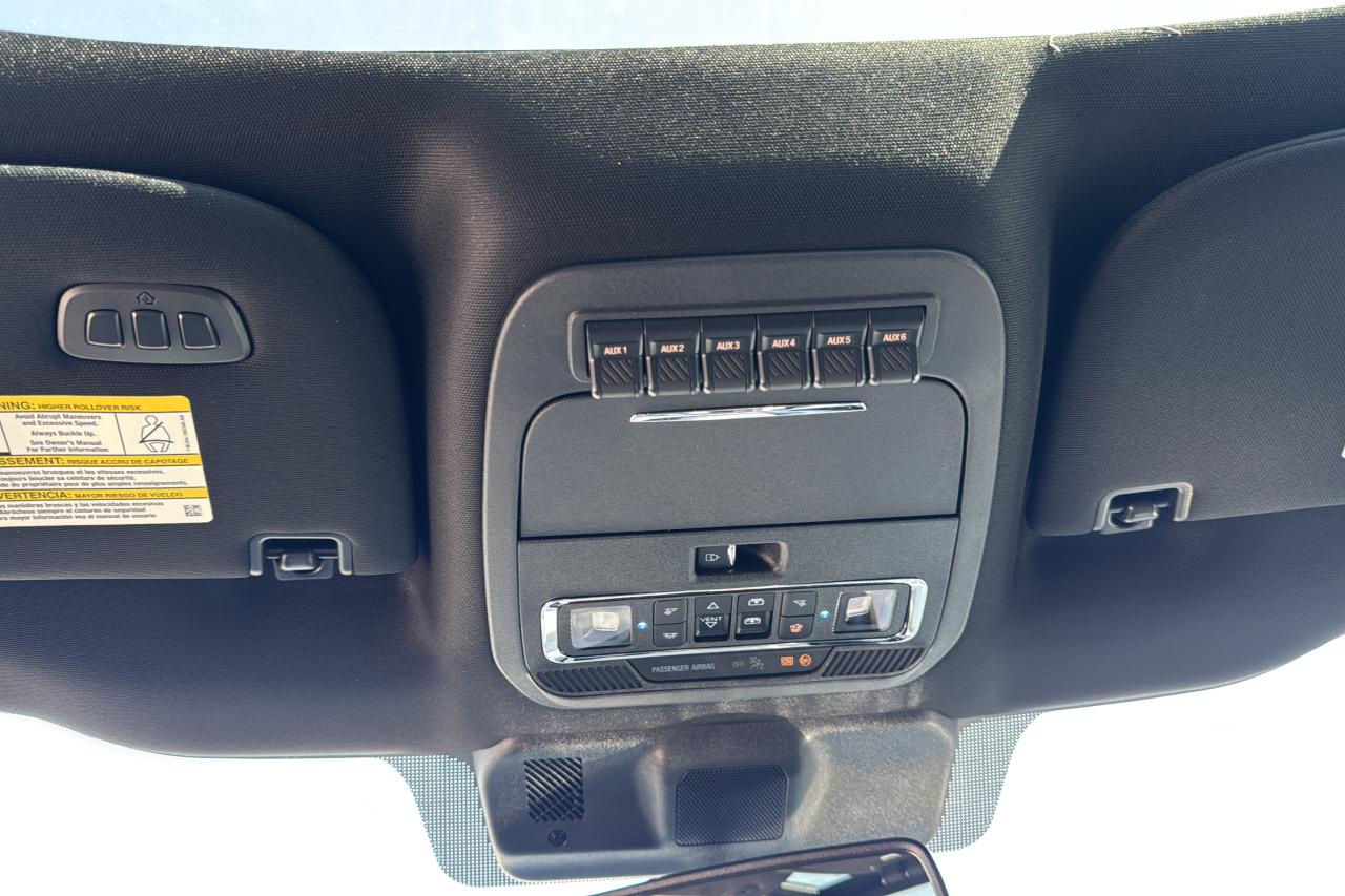 2025 Ford F-350 Super Duty Platinum Photo5