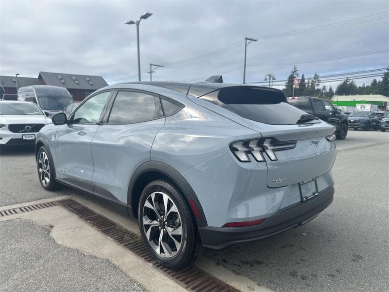 2025 Ford Mustang Mach-E Select AWD  - Activex Seats Photo5
