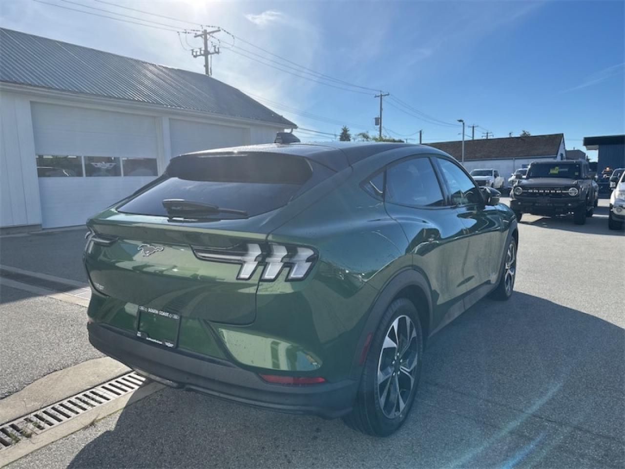 2025 Ford Mustang Mach-E Select AWD  - Activex Seats Photo5