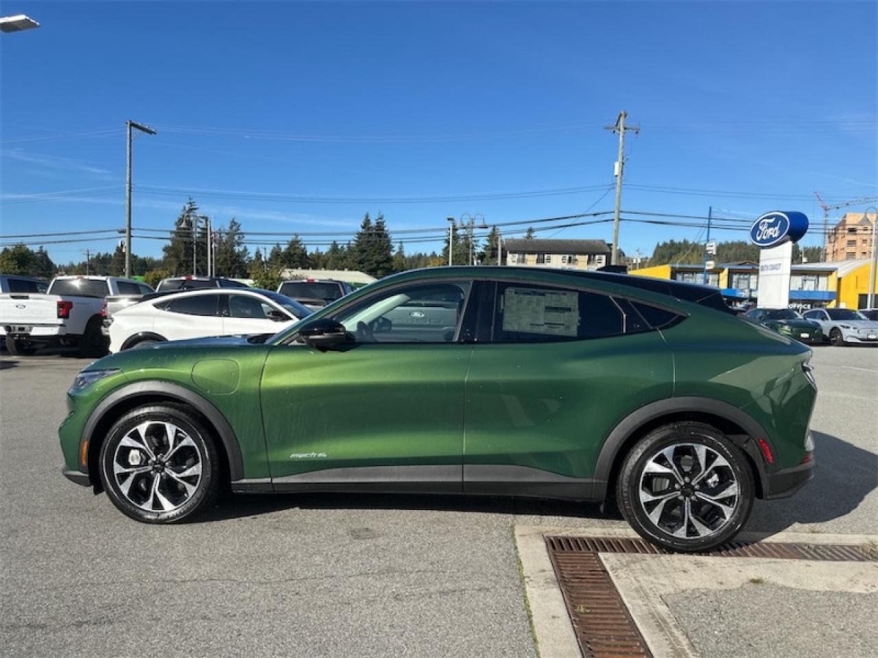 2025 Ford Mustang Mach-E Select AWD  - Activex Seats Photo5