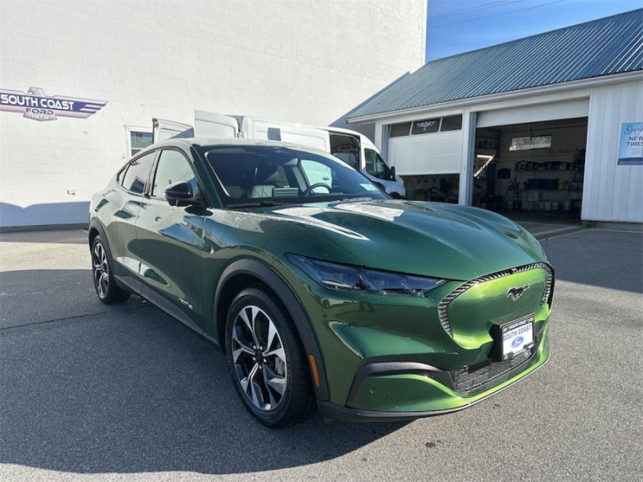 2025 Ford Mustang Mach-E Select AWD  - Activex Seats Photo5