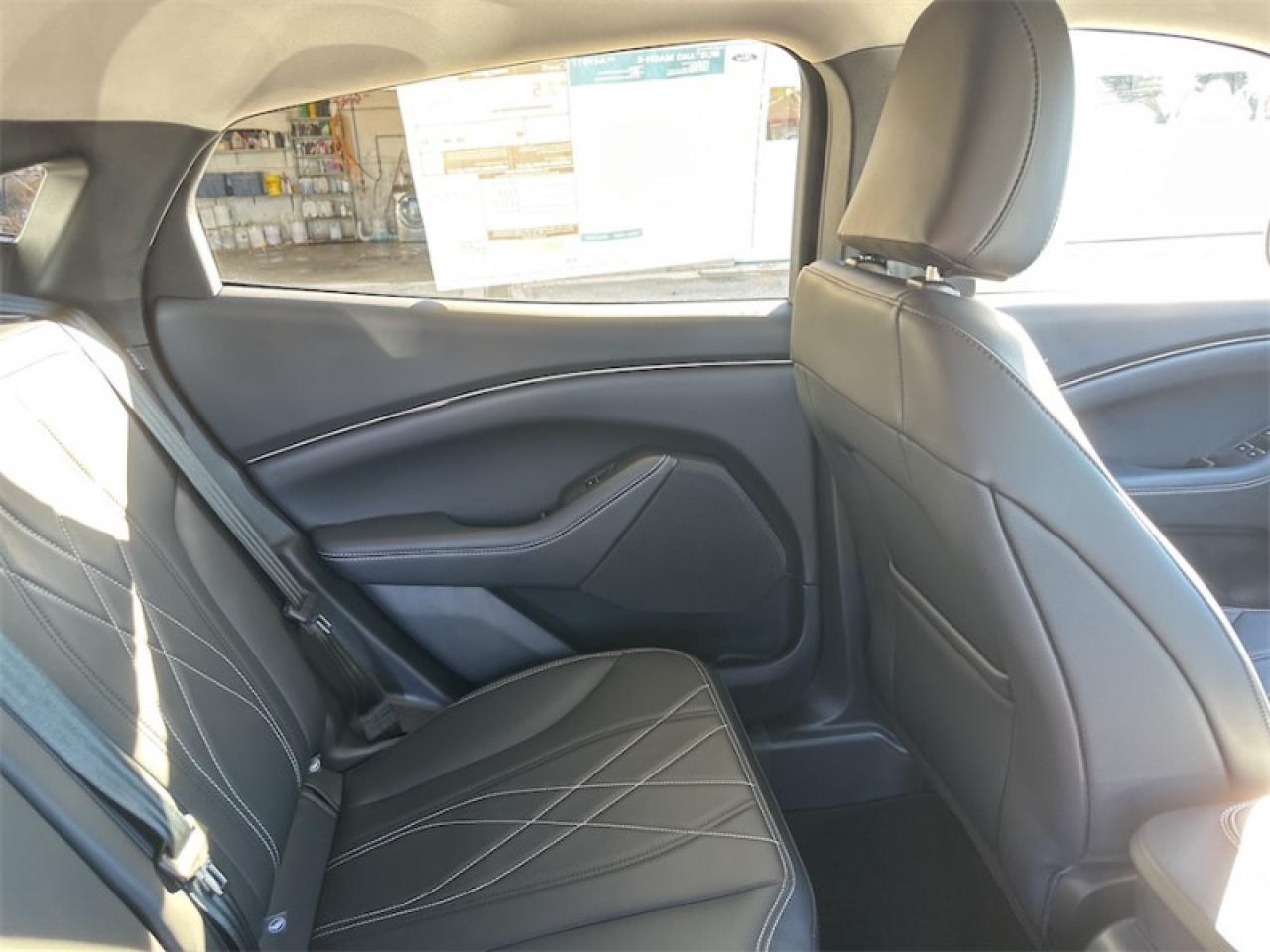 2025 Ford Mustang Mach-E Select AWD  - Activex Seats Photo5