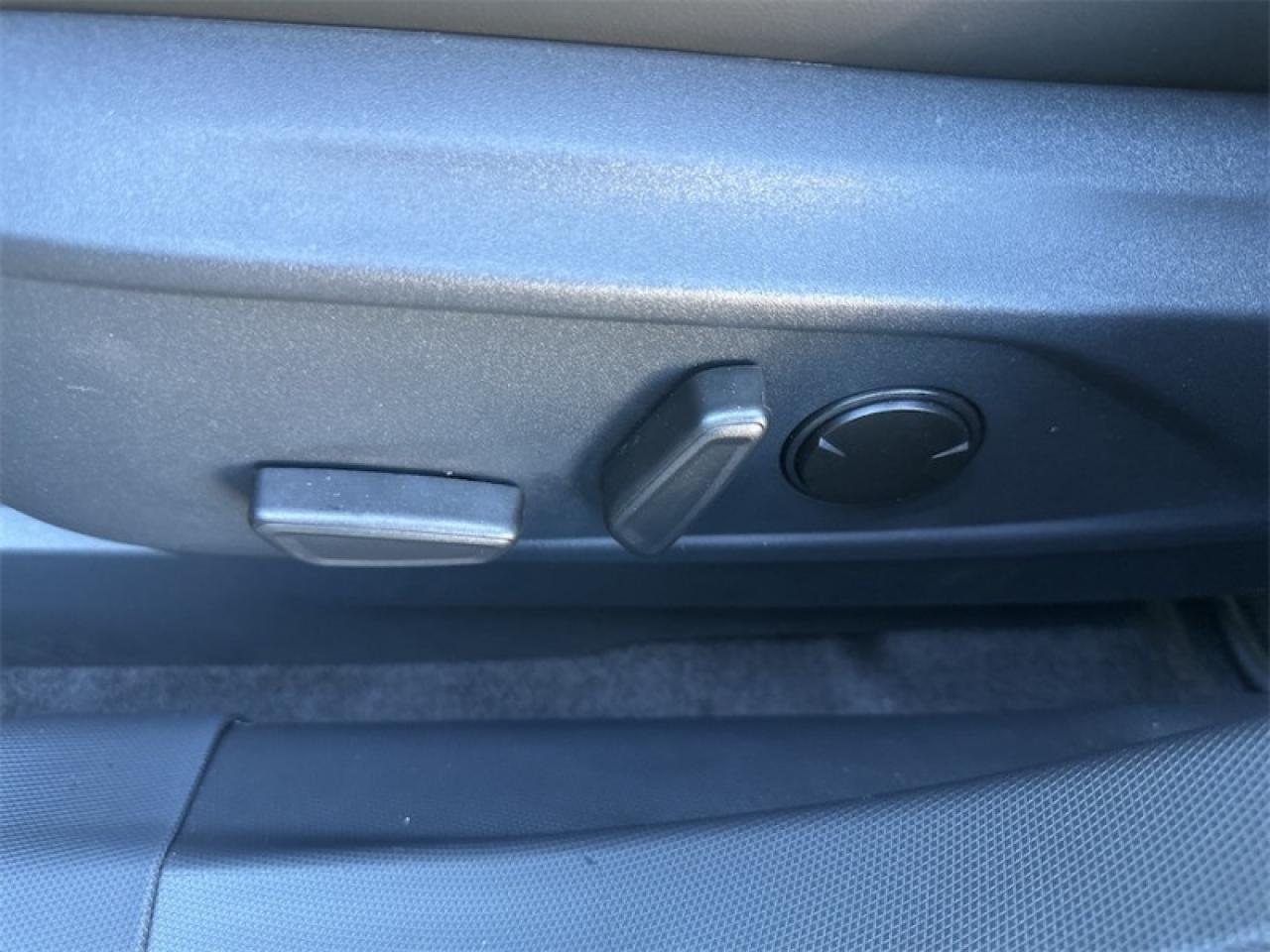 2025 Ford Mustang Mach-E Select AWD  - Activex Seats Photo5