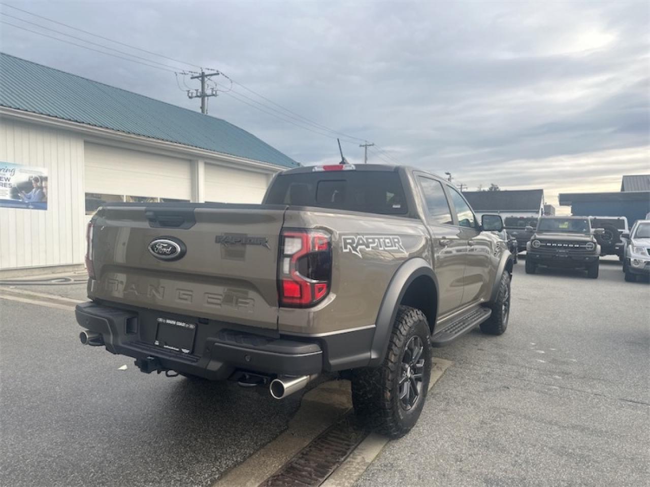 2025 Ford Ranger Raptor  - Leather Seats Photo5