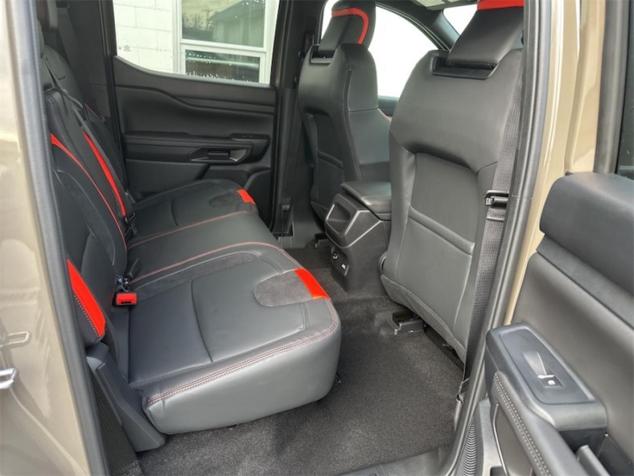 2025 Ford Ranger Raptor  - Leather Seats Photo5