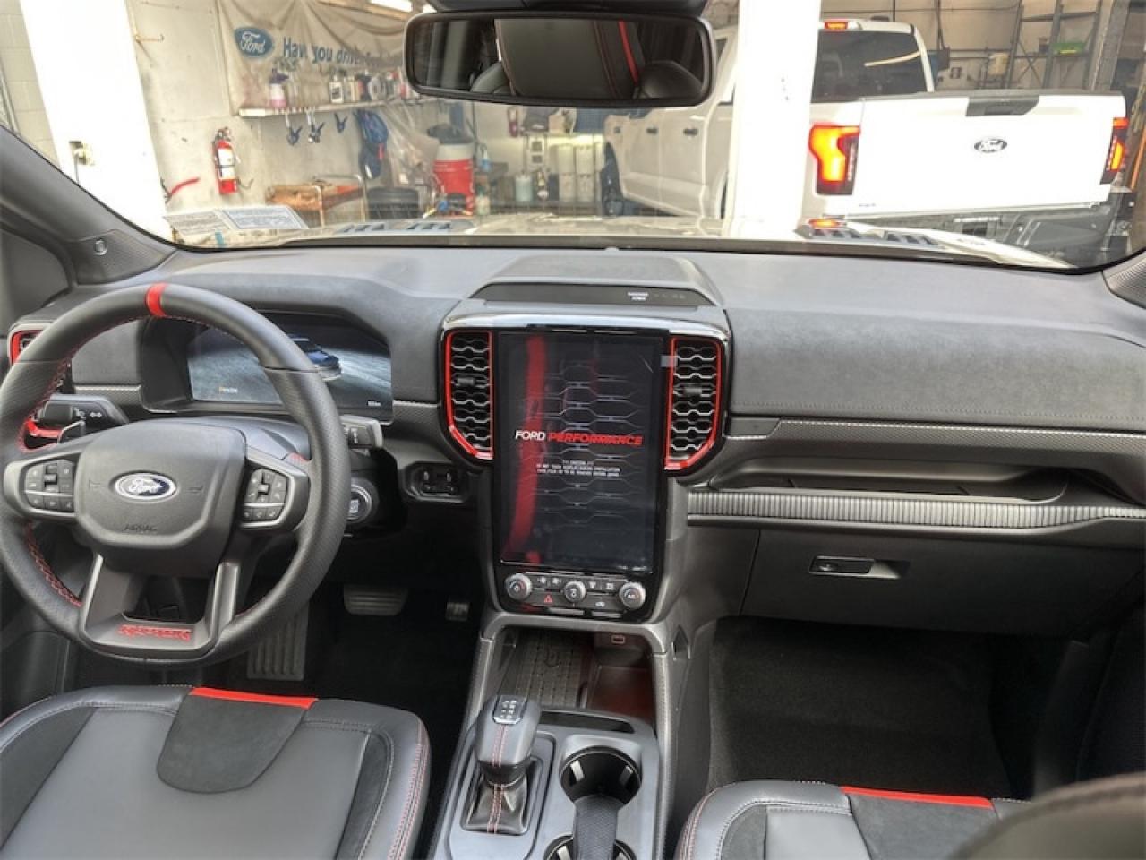 2025 Ford Ranger Raptor  - Leather Seats Photo5