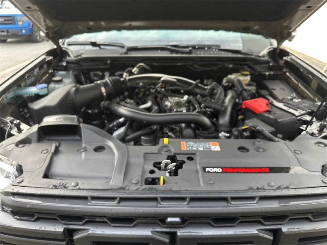 2025 Ford Ranger Raptor  - Leather Seats Photo5