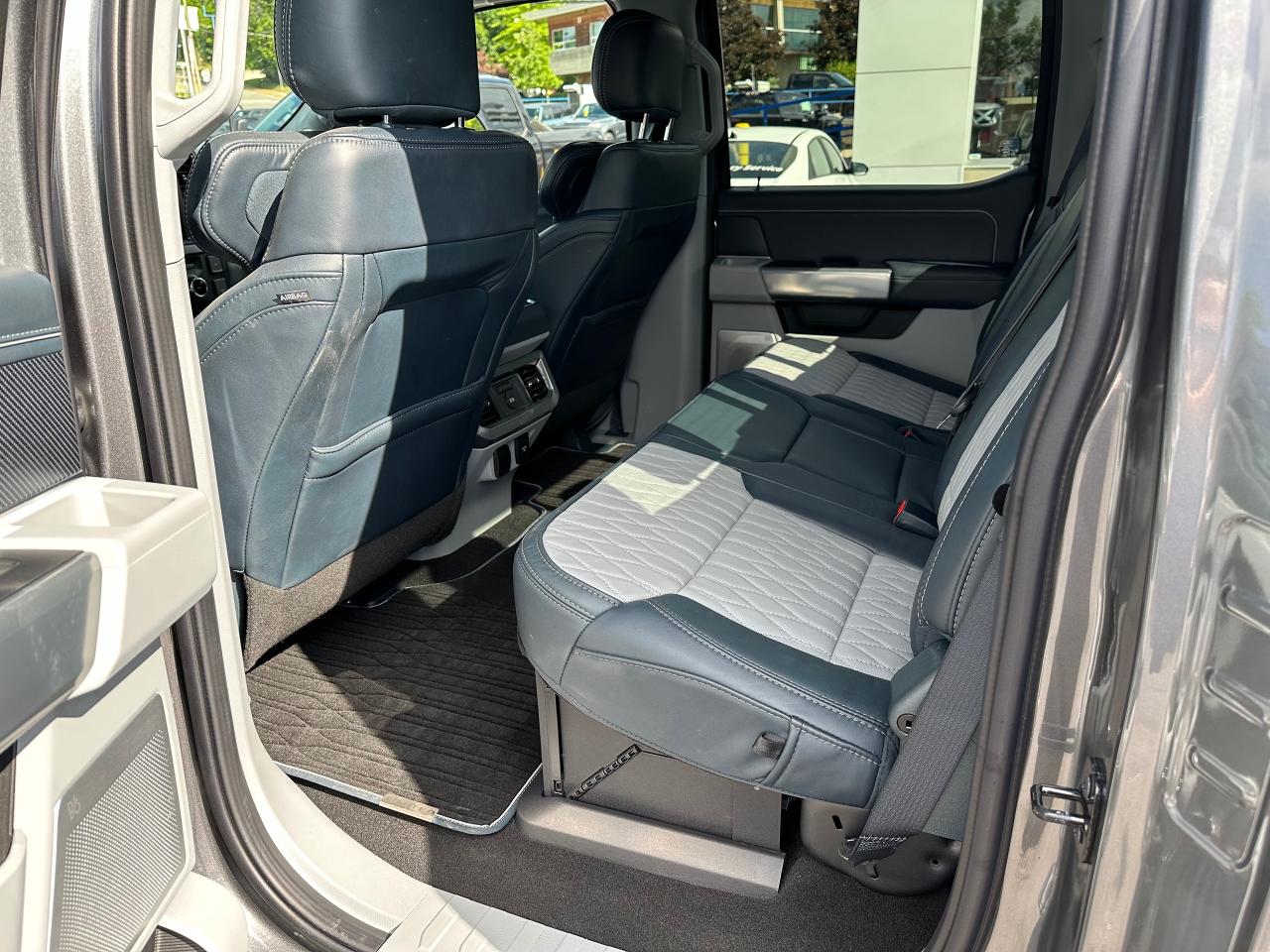 2024 Ford F-450 Super Duty DRW Limited Photo5