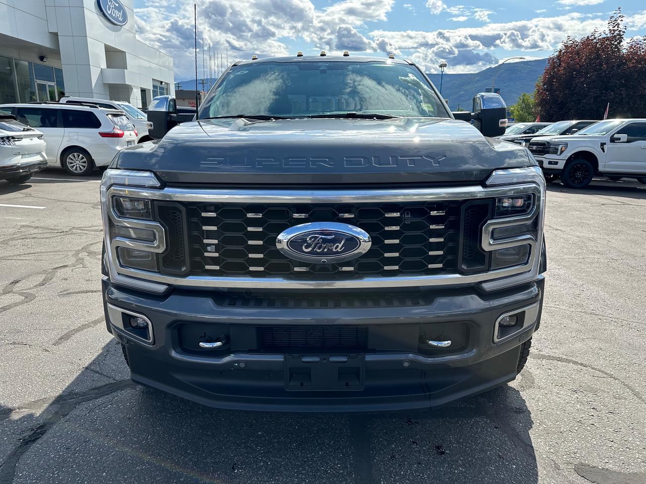 2024 Ford F-450 Super Duty DRW Limited Photo1