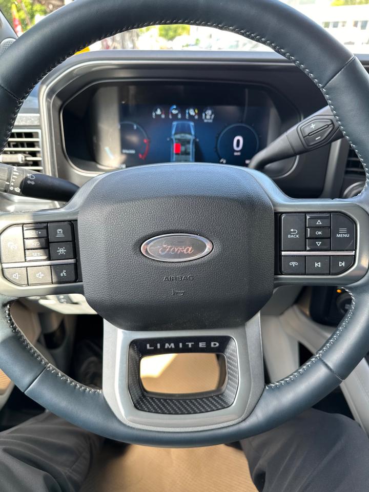 2024 Ford F-450 Super Duty DRW Limited Photo5