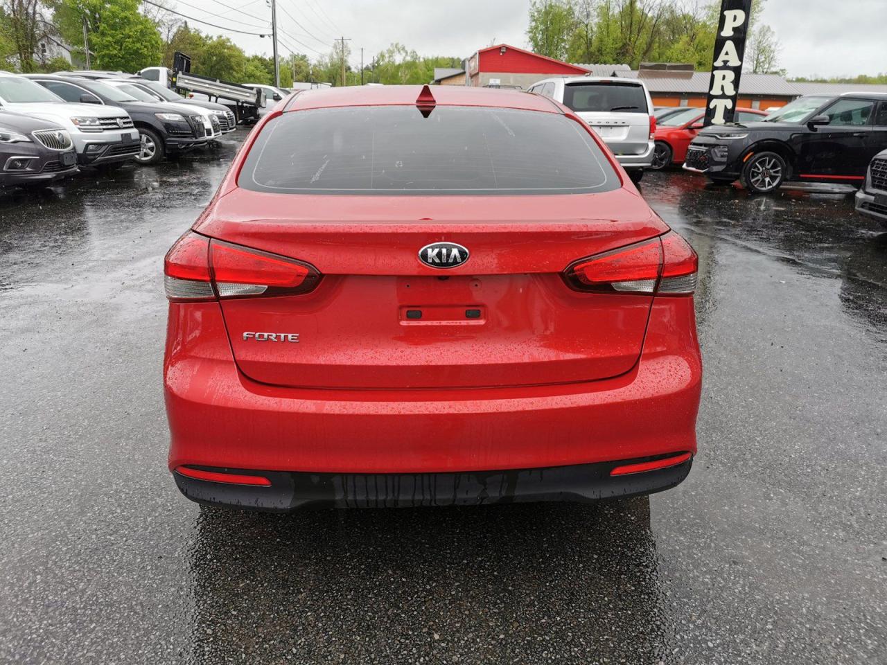 2018 Kia Forte LX - Photo #6